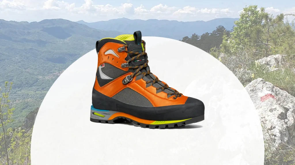 Le scarpe giuste per l'escursionismo in montagna. Alte o basse?